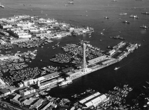 神戸ポートタワー開業当時の神戸港
